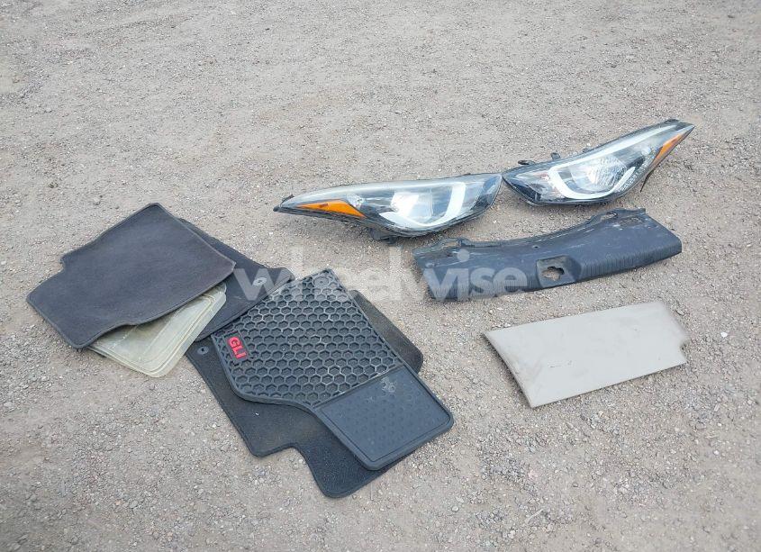 Photo 12 of 2014 Hyundai Elantra SE (VIN KMHDH4AE2EU071952)