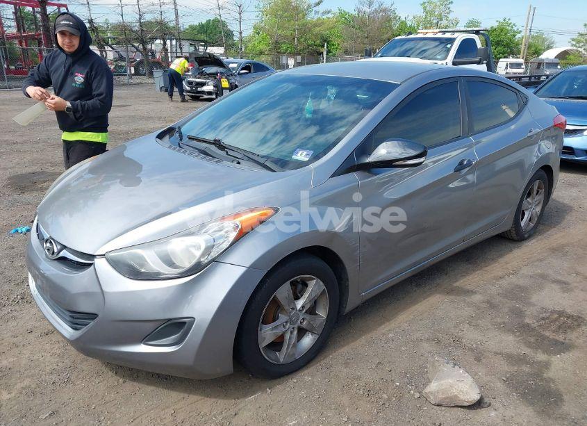 Photo 2 of 2011 Hyundai Elantra GLS PZEV (VIN KMHDH4AE3BU150915)