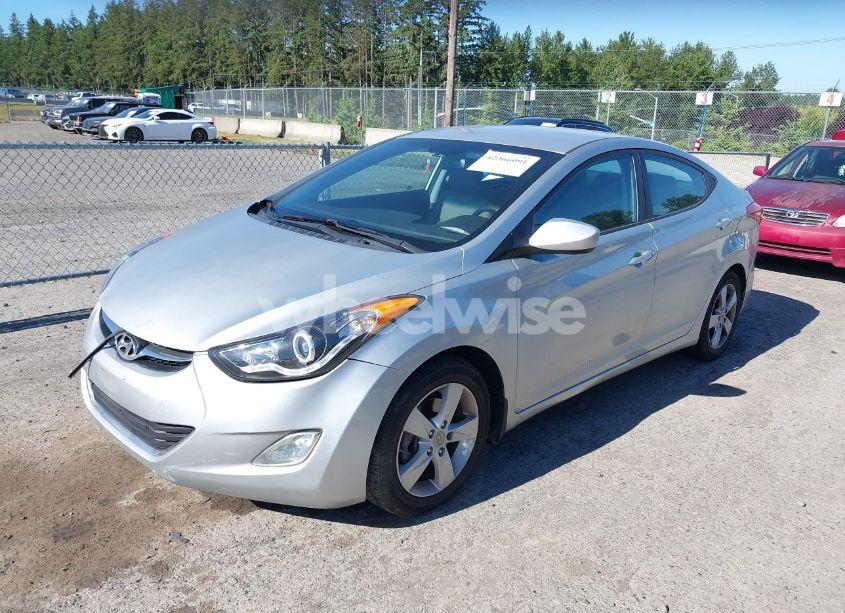 Photo 2 of 2013 Hyundai Elantra GLS (VIN KMHDH4AE3DU499298)