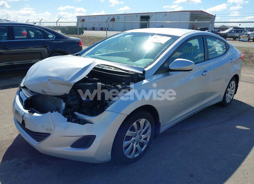 Photo 2 of 2013 Hyundai Elantra GLS (VIN KMHDH4AE3DU559158)
