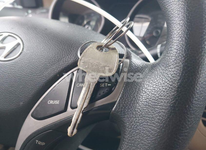 Photo 11 of 2013 Hyundai Elantra GLS (VIN KMHDH4AE3DU597666)