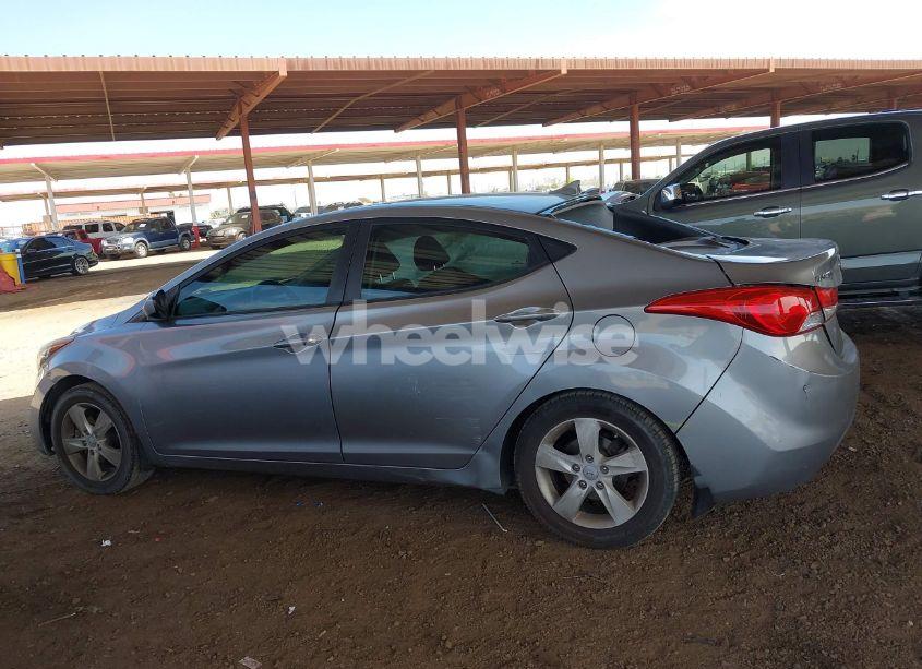 Photo 13 of 2013 Hyundai Elantra GLS (VIN KMHDH4AE3DU939276)