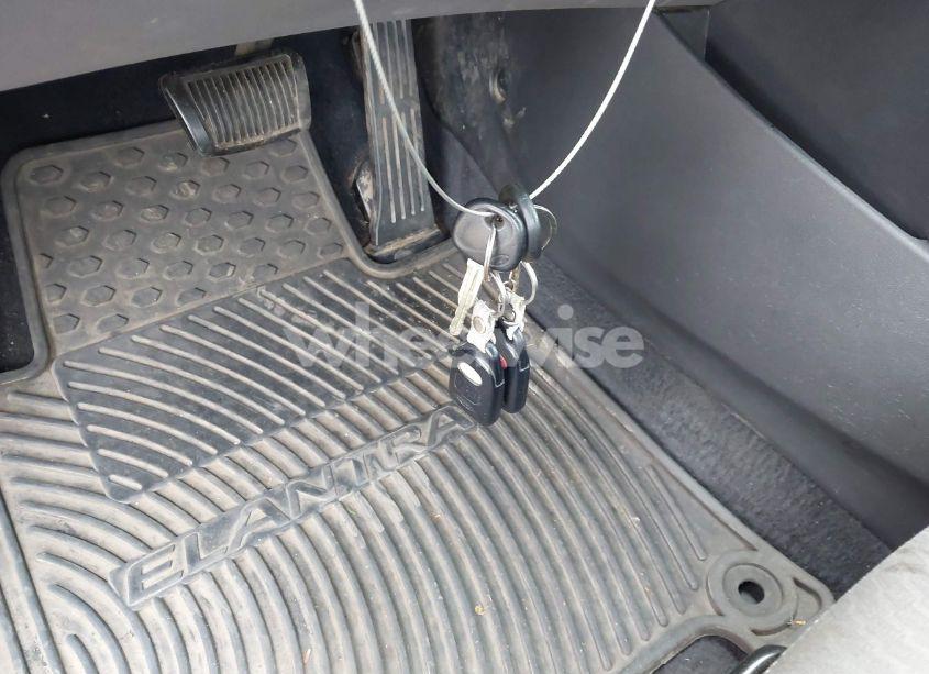 Photo 11 of 2015 Hyundai Elantra SE (VIN KMHDH4AE3FU223481)