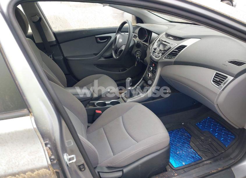 Photo 5 of 2016 Hyundai Elantra SE (VIN KMHDH4AE3GU523605)