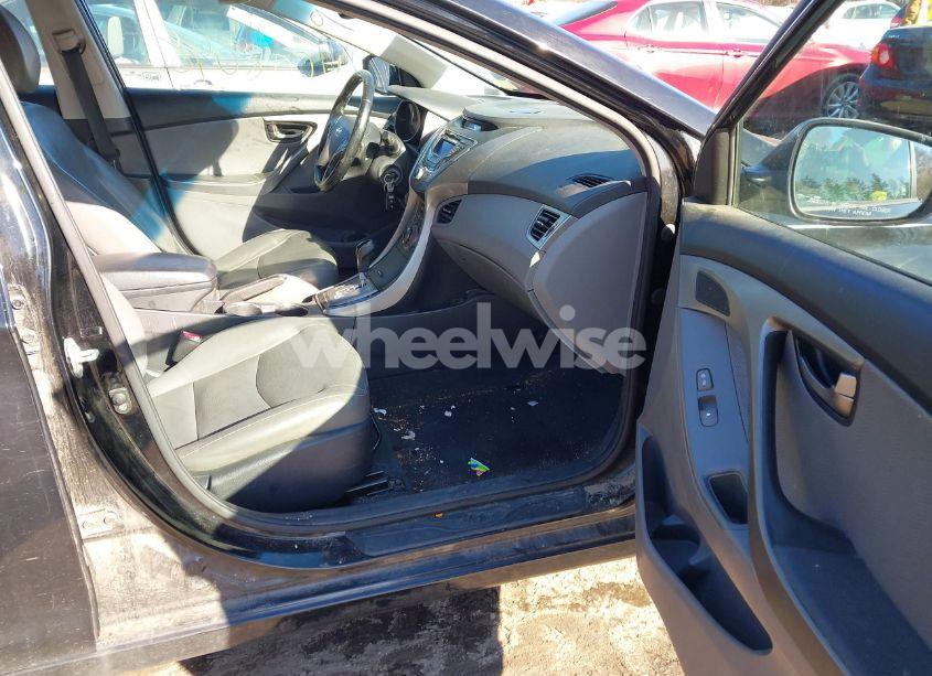 Photo 5 of 2013 Hyundai Elantra LIMITED (VIN KMHDH4AE4DU574977)