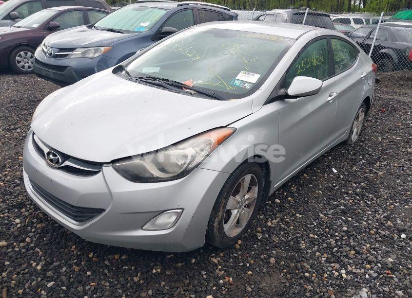 Photo 2 of 2013 Hyundai Elantra GLS (VIN KMHDH4AE4DU757280)