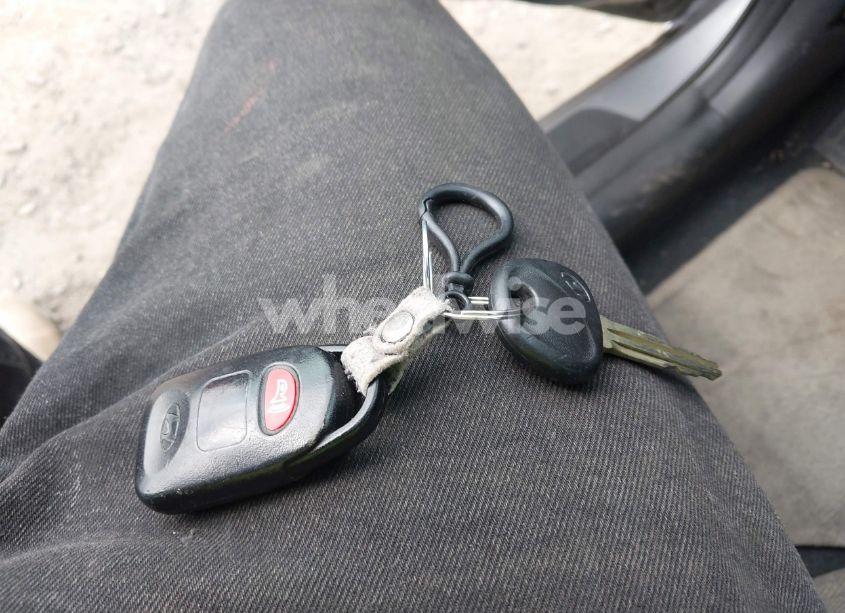 Photo 11 of 2012 Hyundai Elantra LIMITED (ULSAN PLANT) (VIN KMHDH4AE5CU301982)