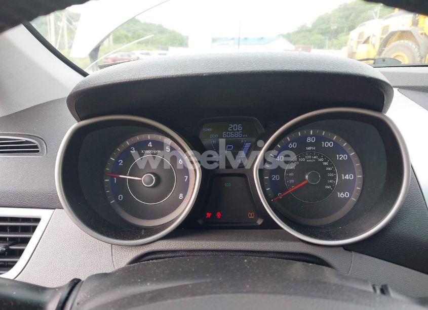 Photo 7 of 2012 Hyundai Elantra LIMITED (ULSAN PLANT) (VIN KMHDH4AE5CU301982)