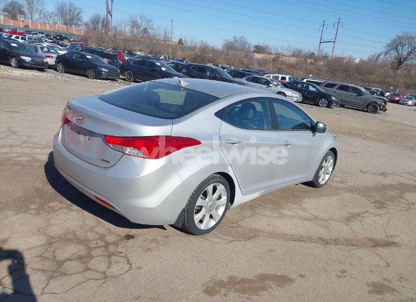 Photo 4 of 2013 Hyundai Elantra LIMITED (VIN KMHDH4AE5DU494992)