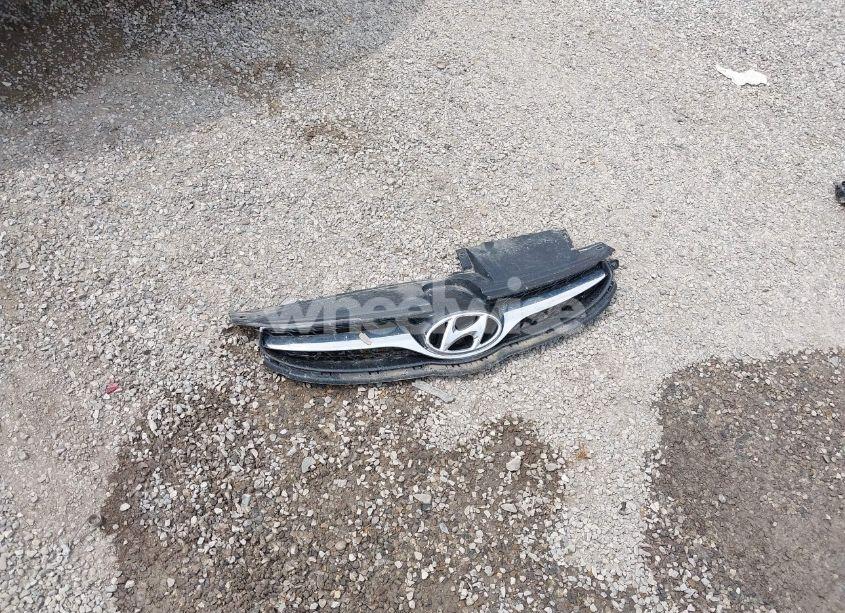 Photo 12 of 2013 Hyundai Elantra GLS (VIN KMHDH4AE5DU717788)