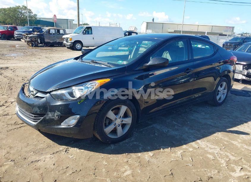 Photo 2 of 2013 Hyundai Elantra GLS (VIN KMHDH4AE5DU901323)