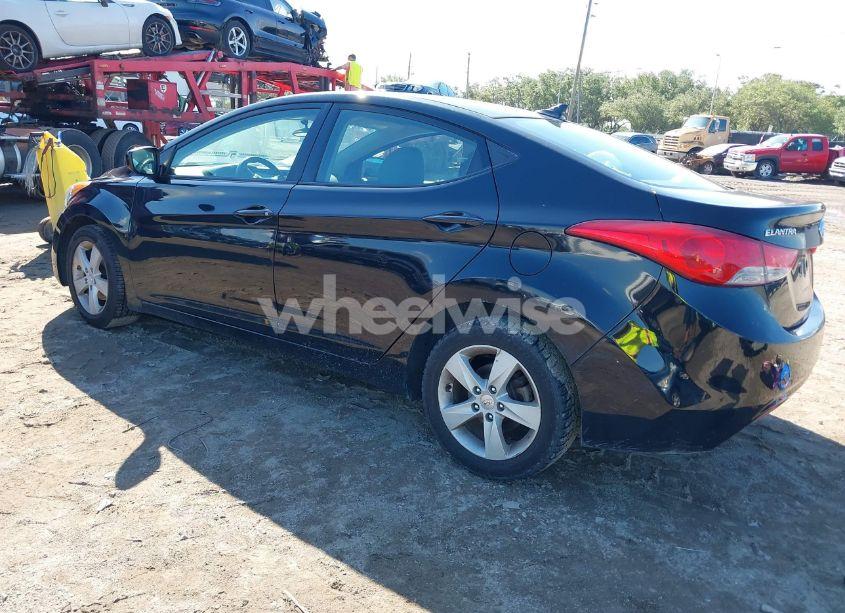 Photo 3 of 2013 Hyundai Elantra GLS (VIN KMHDH4AE5DU901323)