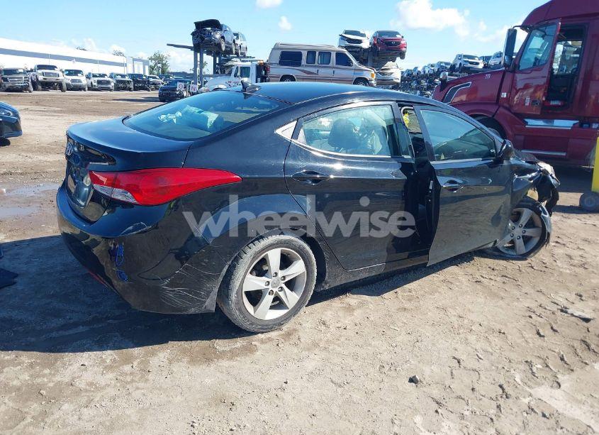 Photo 4 of 2013 Hyundai Elantra GLS (VIN KMHDH4AE5DU901323)