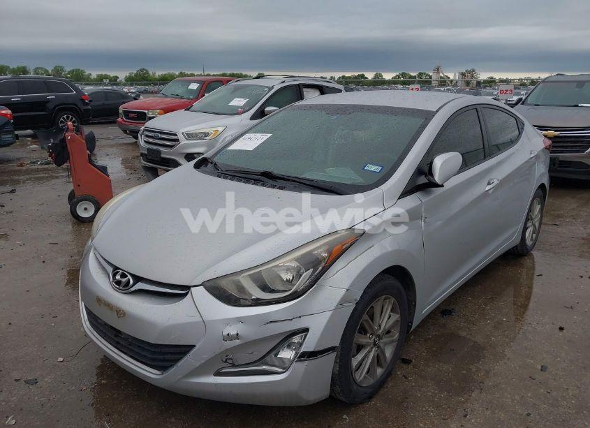 Photo 2 of 2014 Hyundai Elantra SE (VIN KMHDH4AE5EU040386)