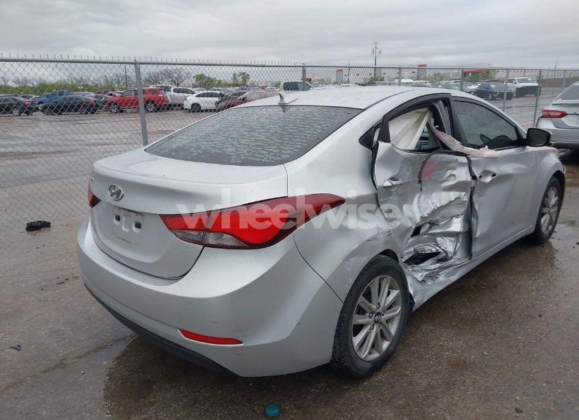 Photo 4 of 2014 Hyundai Elantra SE (VIN KMHDH4AE5EU040386)