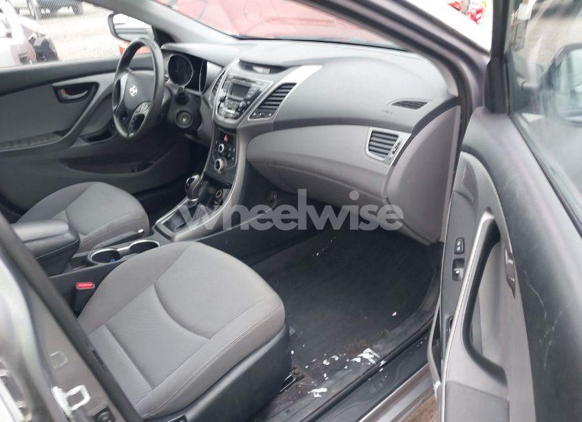 Photo 5 of 2015 Hyundai Elantra SE (VIN KMHDH4AE5FU390585)