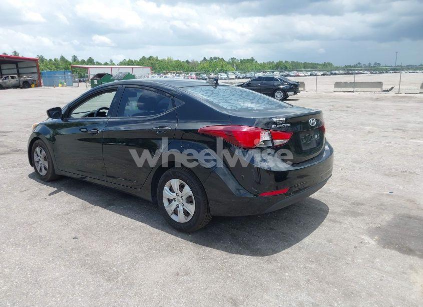 Photo 3 of 2016 Hyundai Elantra SE (VIN KMHDH4AE5GU607585)