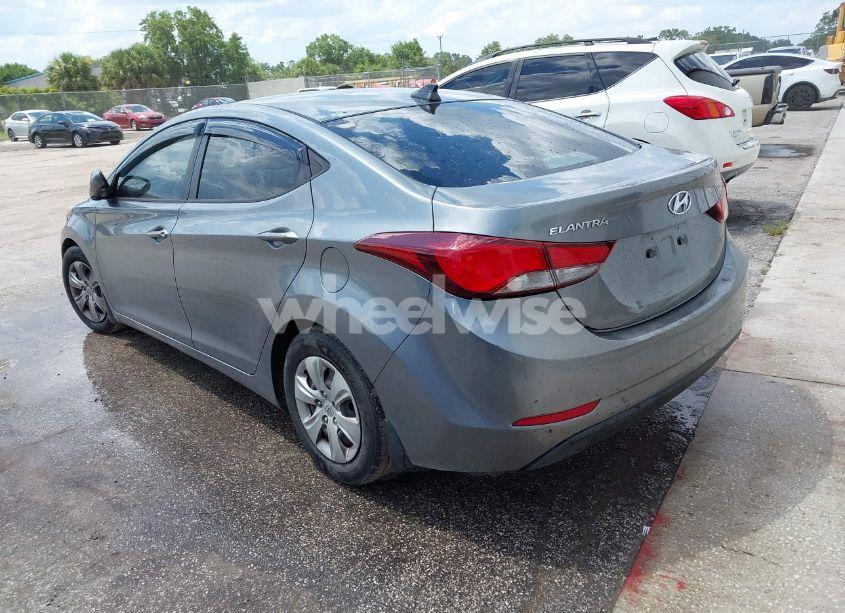 Photo 3 of 2016 Hyundai Elantra SE (VIN KMHDH4AE5GU650274)