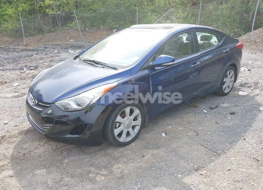 Photo 2 of 2013 Hyundai Elantra LIMITED (VIN KMHDH4AE6DU712731)