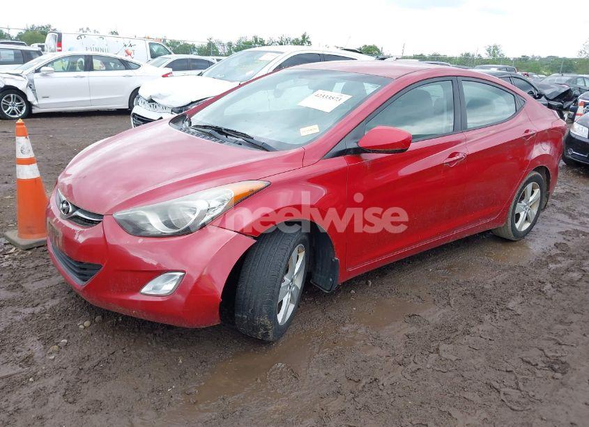 Photo 2 of 2013 Hyundai Elantra GLS (VIN KMHDH4AE6DU945363)