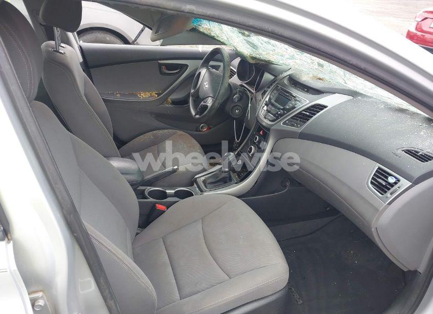 Photo 5 of 2014 Hyundai Elantra SE (VIN KMHDH4AE6EU068018)