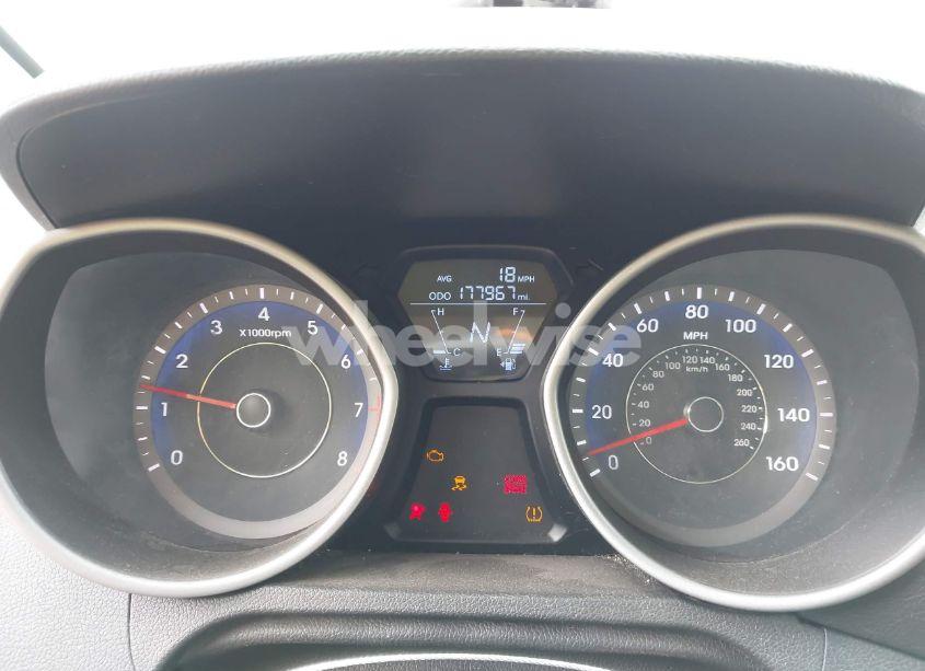 Photo 7 of 2012 Hyundai Elantra LIMITED (ULSAN PLANT) (VIN KMHDH4AE7CU318637)