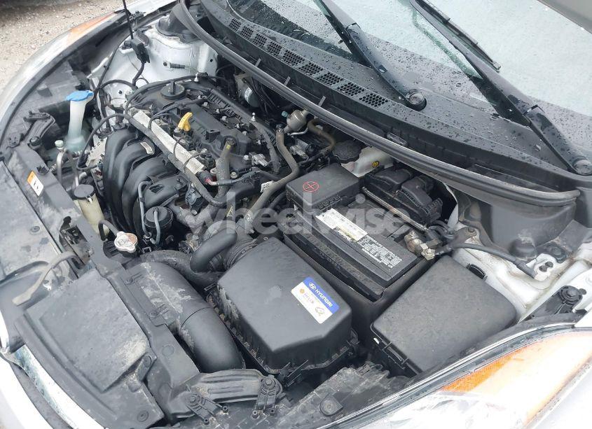 Photo 10 of 2013 Hyundai Elantra GLS (VIN KMHDH4AE7DU719235)