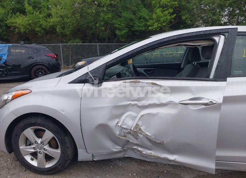 Photo 6 of 2013 Hyundai Elantra GLS (VIN KMHDH4AE7DU719235)