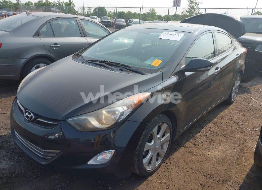 Photo 2 of 2013 Hyundai Elantra LIMITED (VIN KMHDH4AE7DU795716)