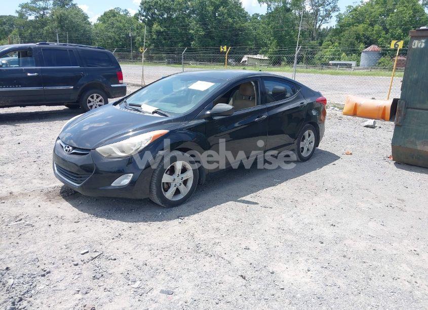 Photo 2 of 2013 Hyundai Elantra GLS (VIN KMHDH4AE7DU870415)