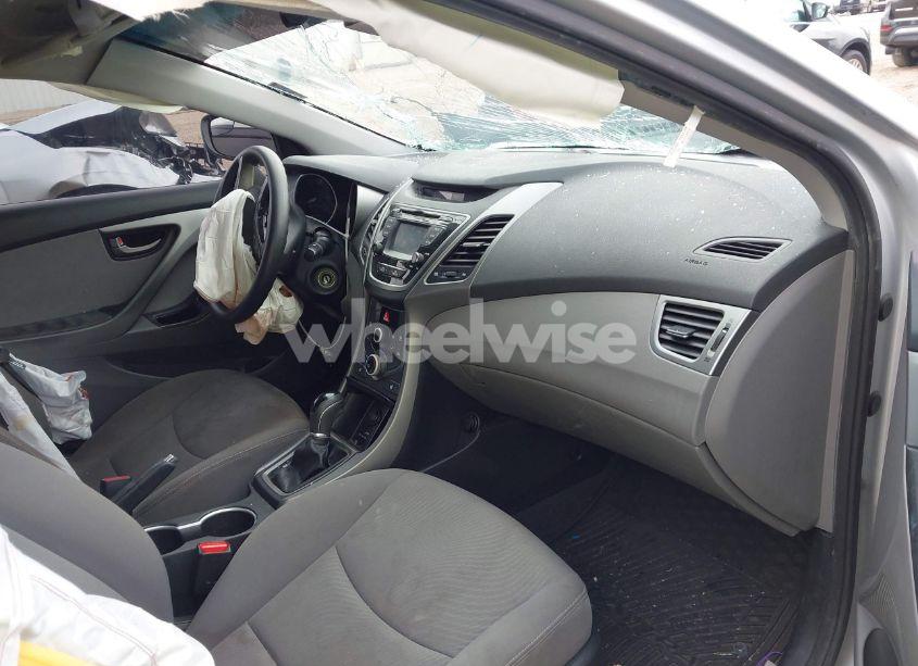 Photo 5 of 2014 Hyundai Elantra SE (VIN KMHDH4AE7EU147889)