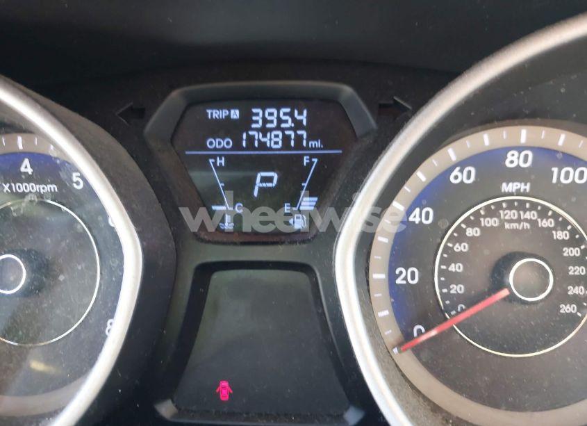 Photo 7 of 2012 Hyundai Elantra LIMITED (ULSAN PLANT) (VIN KMHDH4AE8CU301183)