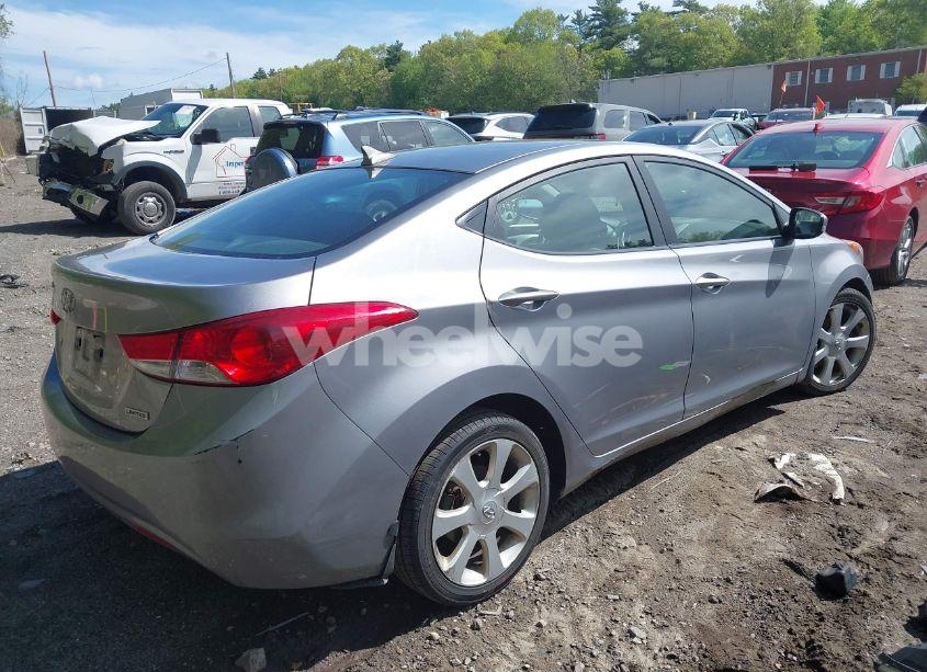 Photo 4 of 2013 Hyundai Elantra LIMITED (VIN KMHDH4AE8DU536524)