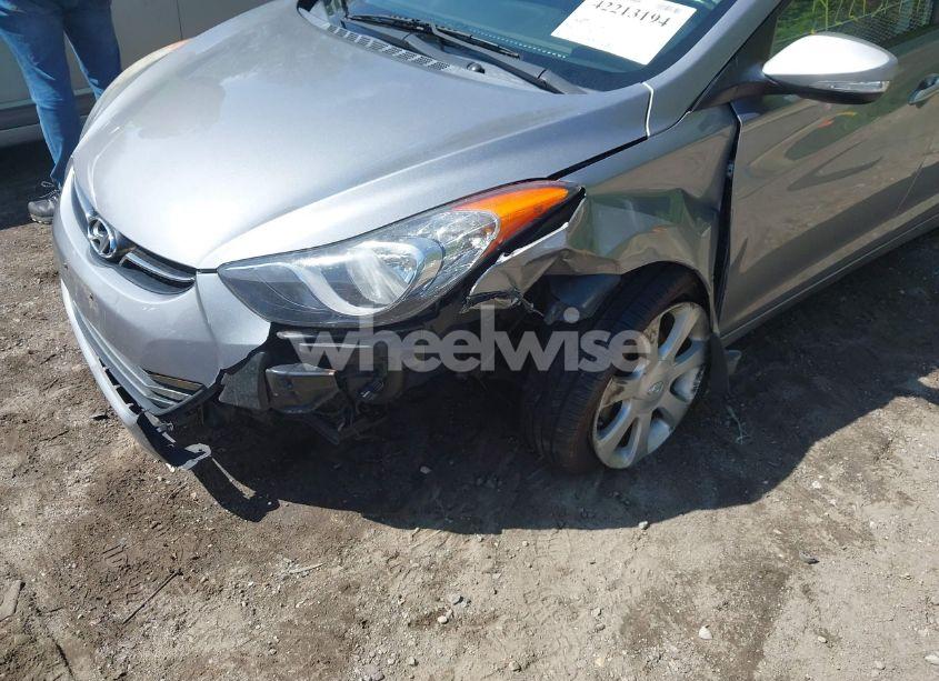 Photo 6 of 2013 Hyundai Elantra LIMITED (VIN KMHDH4AE8DU536524)