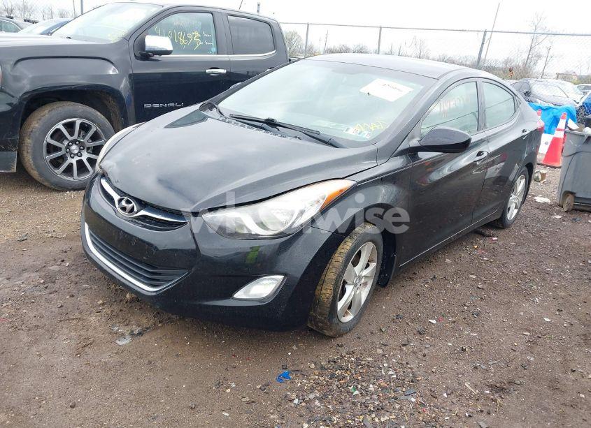 Photo 2 of 2013 Hyundai Elantra GLS (VIN KMHDH4AE8DU644075)