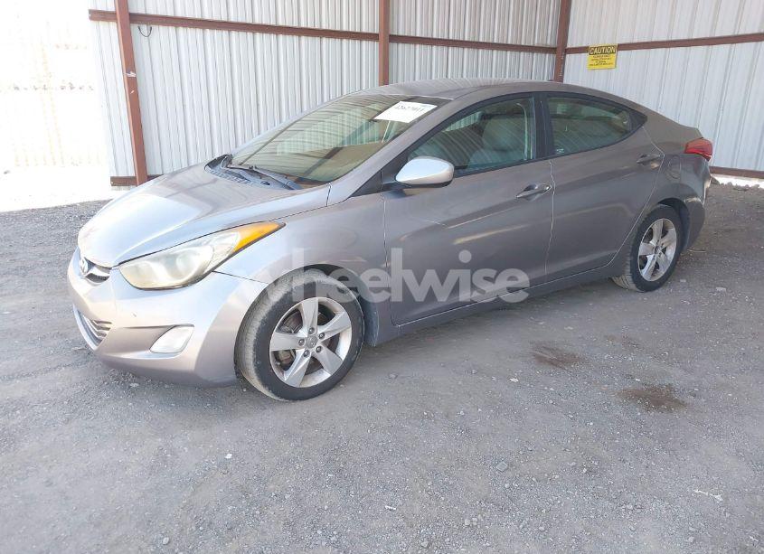 Photo 2 of 2013 Hyundai Elantra GLS (VIN KMHDH4AE8DU711421)