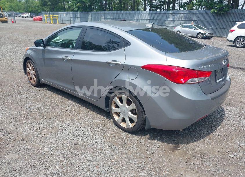 Photo 3 of 2013 Hyundai Elantra LIMITED (VIN KMHDH4AE8DU745746)