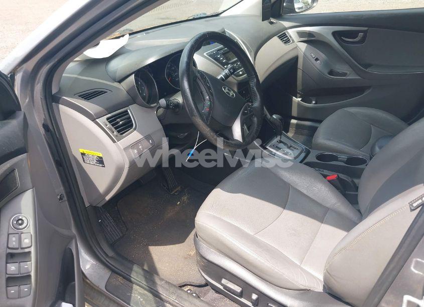 Photo 5 of 2013 Hyundai Elantra LIMITED (VIN KMHDH4AE8DU745746)