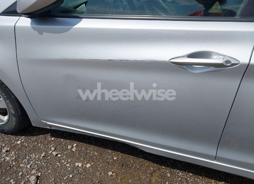 Photo 6 of 2014 Hyundai Elantra SE (VIN KMHDH4AE8EU172798)