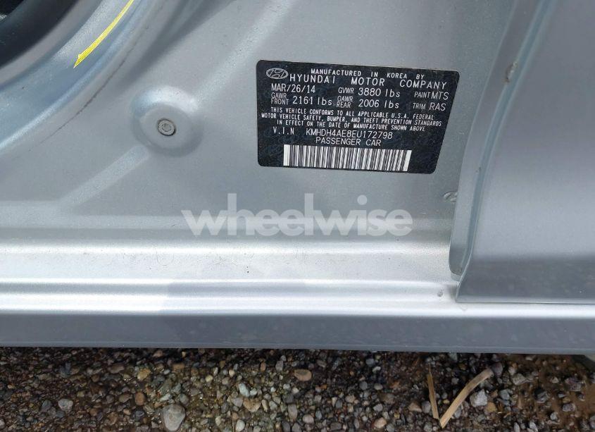 Photo 9 of 2014 Hyundai Elantra SE (VIN KMHDH4AE8EU172798)