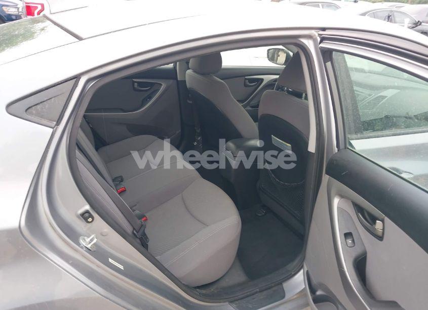 Photo 8 of 2015 Hyundai Elantra SE (VIN KMHDH4AE8FU235531)