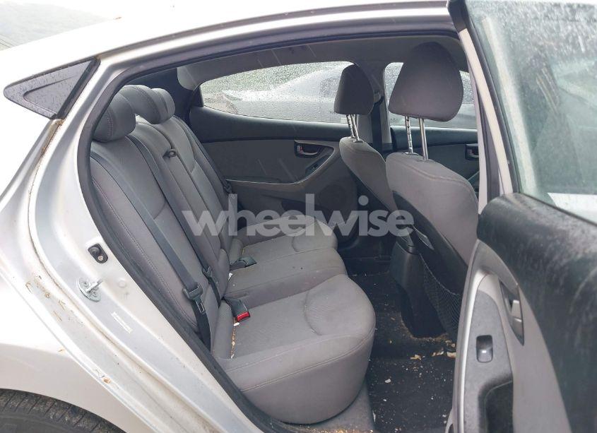 Photo 8 of 2015 Hyundai Elantra SE (VIN KMHDH4AE8FU352848)