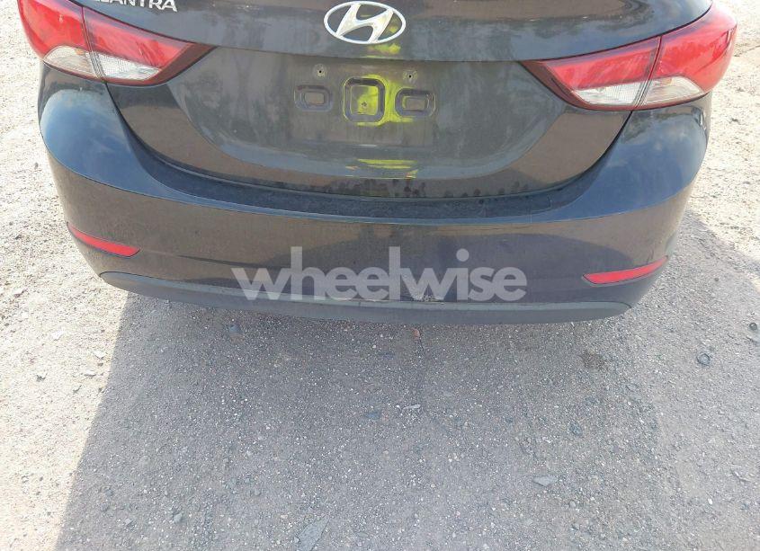 Photo 6 of 2015 Hyundai Elantra SE (VIN KMHDH4AE8FU415625)