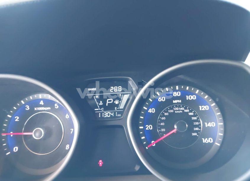 Photo 7 of 2015 Hyundai Elantra SE (VIN KMHDH4AE8FU454697)