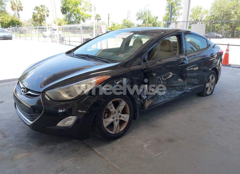 Photo 2 of 2013 Hyundai Elantra GLS (VIN KMHDH4AE9DU664481)