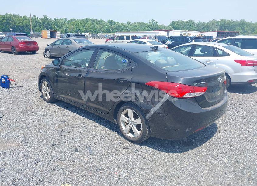 Photo 3 of 2013 Hyundai Elantra GLS (VIN KMHDH4AE9DU795698)