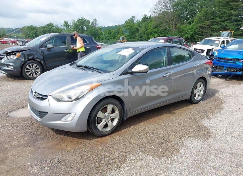 Photo 2 of 2013 Hyundai Elantra GLS (VIN KMHDH4AE9DU939699)