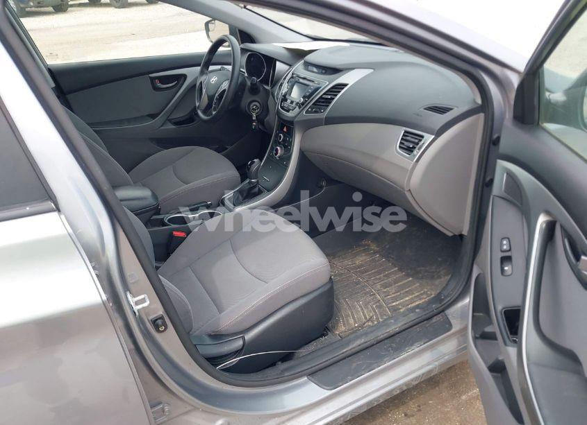 Photo 5 of 2014 Hyundai Elantra SE (VIN KMHDH4AE9EU087503)