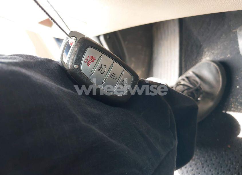 Photo 11 of 2015 Hyundai Elantra LIMITED (VIN KMHDH4AE9FU456233)