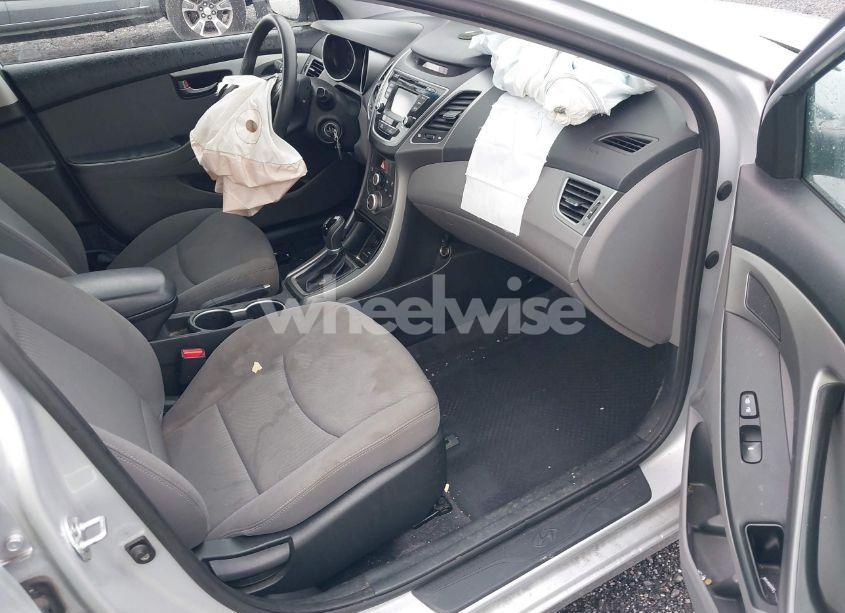 Photo 5 of 2016 Hyundai Elantra SE (VIN KMHDH4AE9GU479139)